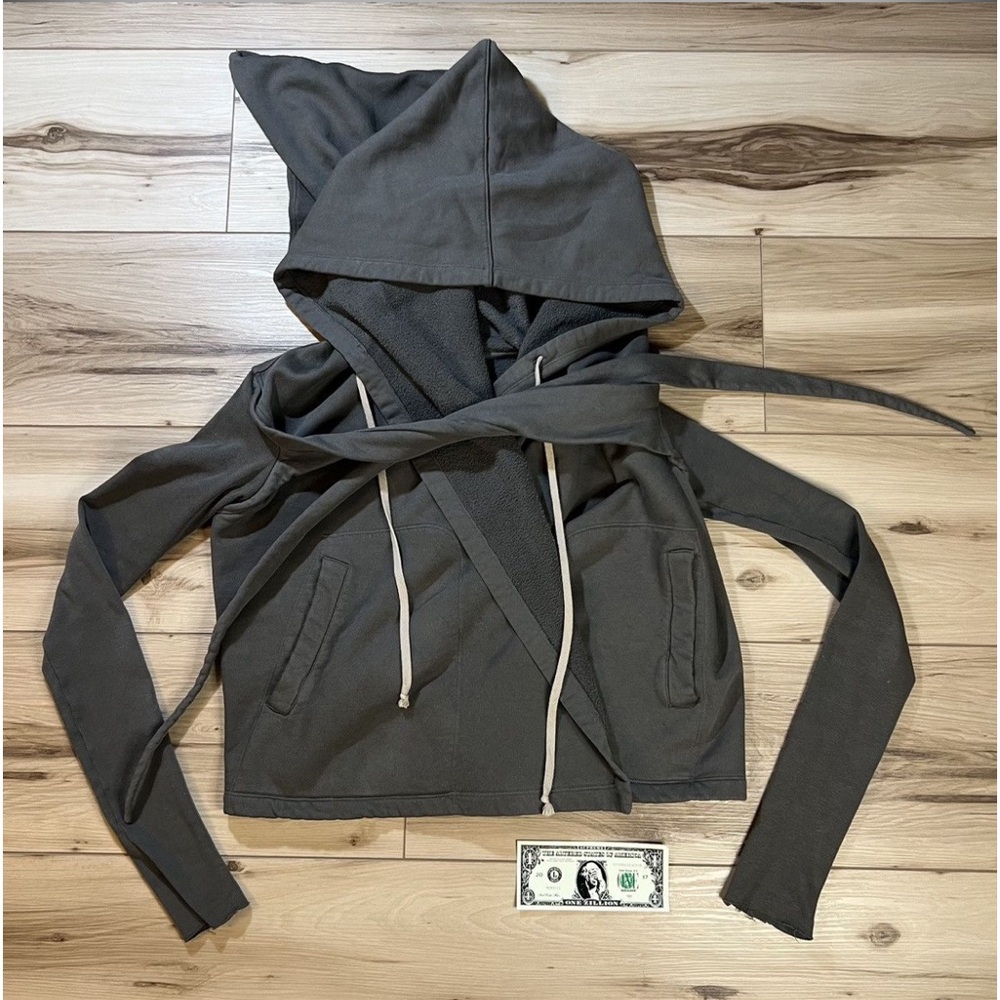 Rick Owens Olmar & Mirta Black Wash
Mountain Wizard Hoodie
